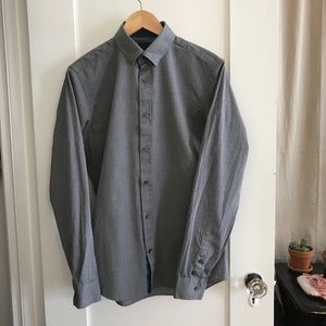 3/$15 bundle Men’s By Definition button down